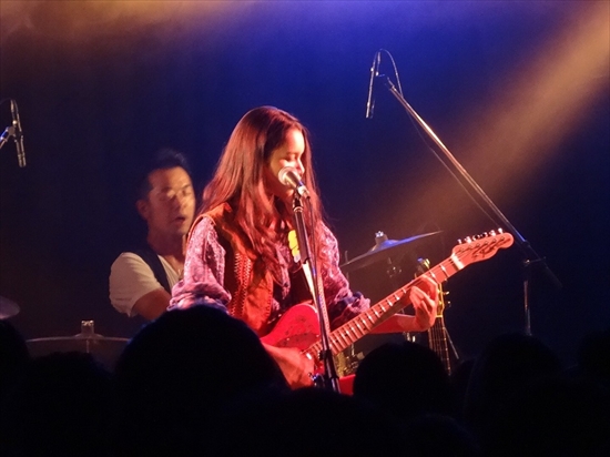 Anly(アンリィ)、ビッケブランカの“Natural Woman TOUR”ファイナル東京公演でRock！